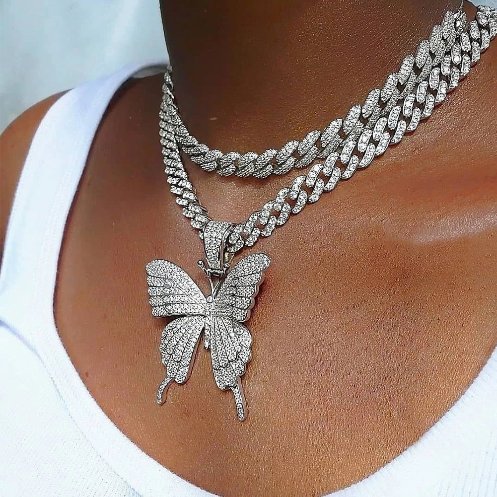Iced Out Butterfly Necklace Chain for Women Wholesale New Crystal Rhinestone Pink Gold Cuban Link Choker Necklace Party